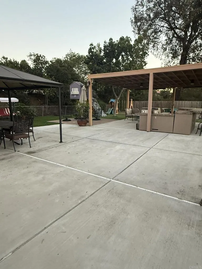 https://cdn.realtyfeed.com/cdn/127/306612918/00ef24514de51d2ba51070b923b02ba3.webp