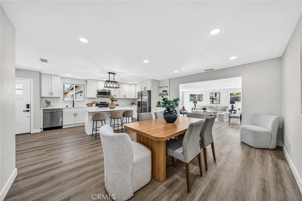 https://cdn.realtyfeed.com/cdn/127/306612930/0d83dd1e6673da4e75d48cdcc8c74813.webp