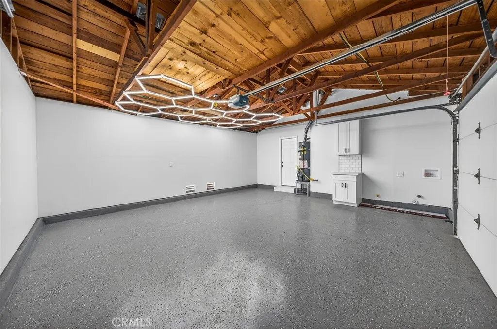 https://cdn.realtyfeed.com/cdn/127/306612930/23d44486120e4fcad41f8769aafc4032.webp