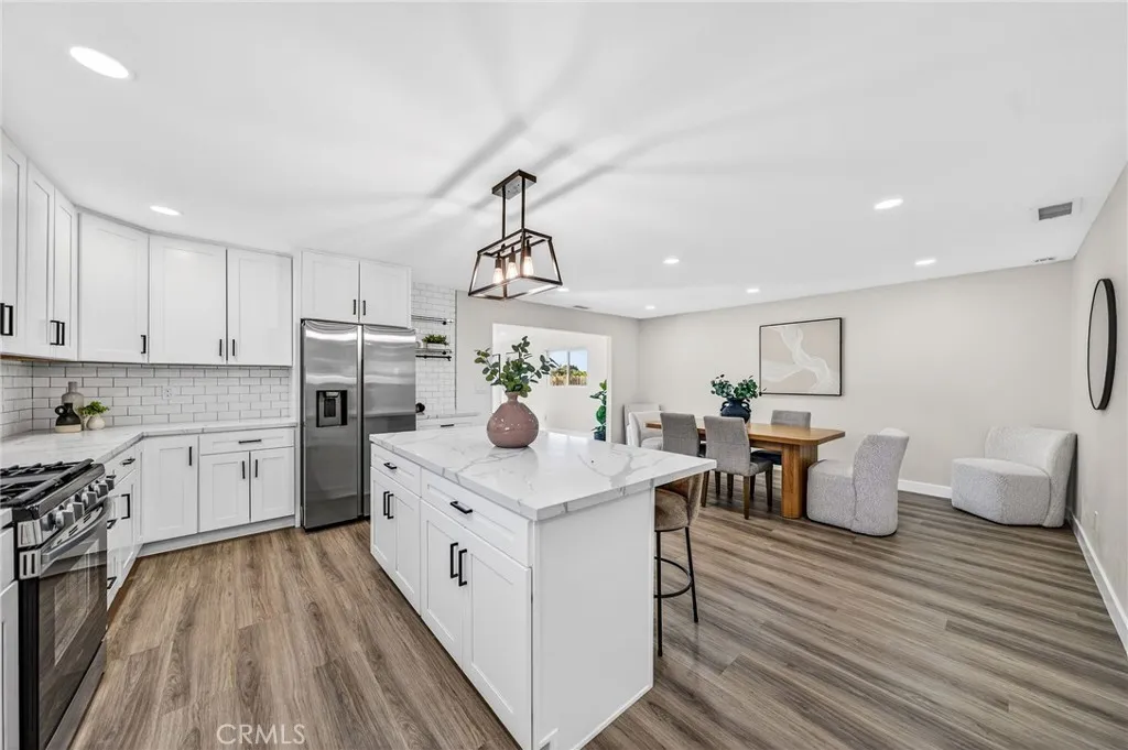 https://cdn.realtyfeed.com/cdn/127/306612930/4a45a869734c56f98cb7c997ba44f68c.webp