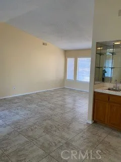 9290 Buckthorn Avenue, Hesperia, CA 92345 - Photo 4 of 19, Hesperia, CA