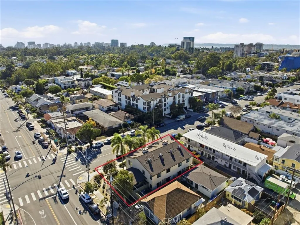 https://cdn.realtyfeed.com/cdn/127/306613111/15e08efa365dfed786f5c89c8d7f6d07.webp