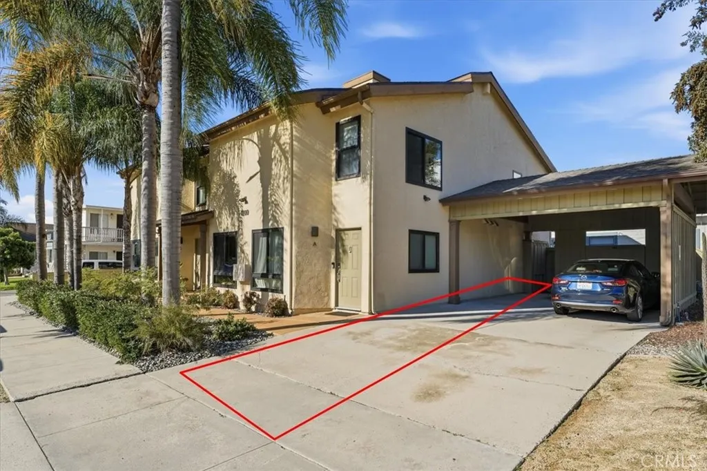 https://cdn.realtyfeed.com/cdn/127/306613111/53035fcfabca44f2b57842f24a424972.webp