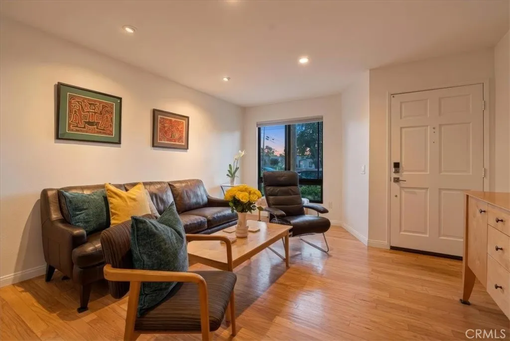 https://cdn.realtyfeed.com/cdn/127/306613111/f8e91a3099f03b601939e667b718c874.webp