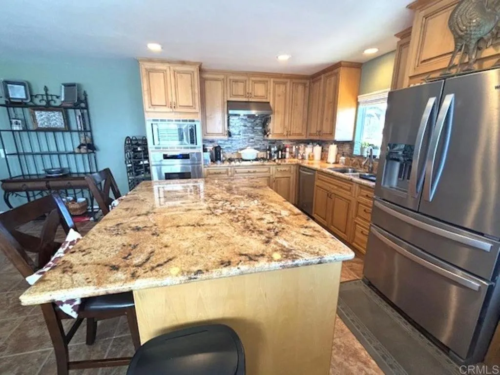 https://cdn.realtyfeed.com/cdn/127/306613114/2c9e0c9f794ce2904b6af49c3f1d5f0c.webp