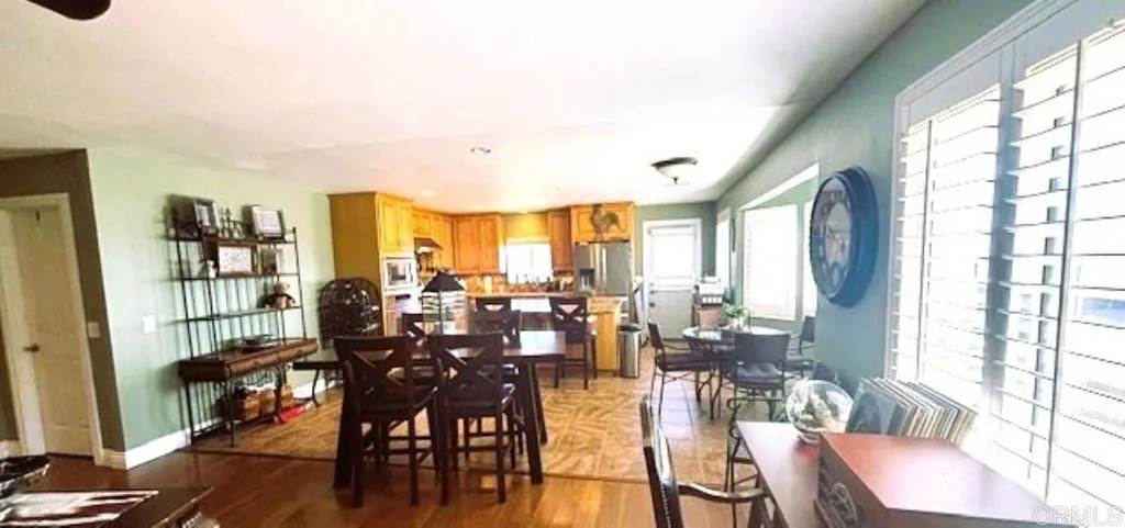 https://cdn.realtyfeed.com/cdn/127/306613114/ce38625aa9a5781b5fd674806fb51a3b.webp