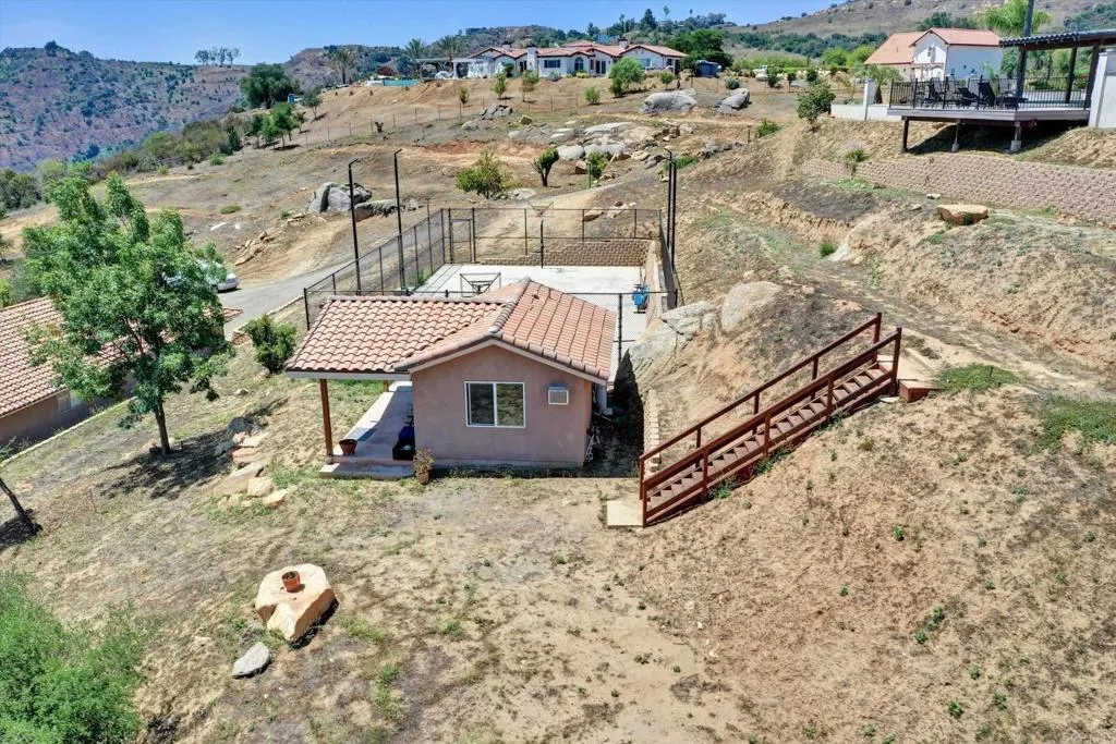 https://cdn.realtyfeed.com/cdn/127/306613114/e00505a8a68db75c96230700dd50b207.webp