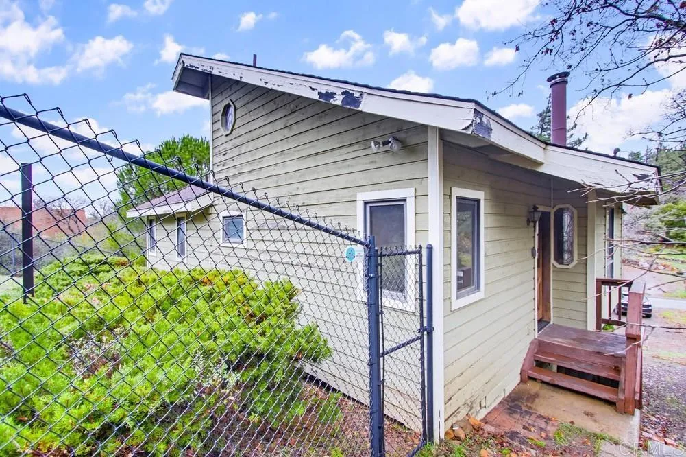 https://cdn.realtyfeed.com/cdn/127/306613127/06328d784b843b723854238170b856db.webp