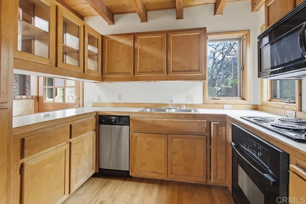 https://cdn.realtyfeed.com/cdn/127/306613127/50c34dc3ab3d5e5eeece205c260def25.webp