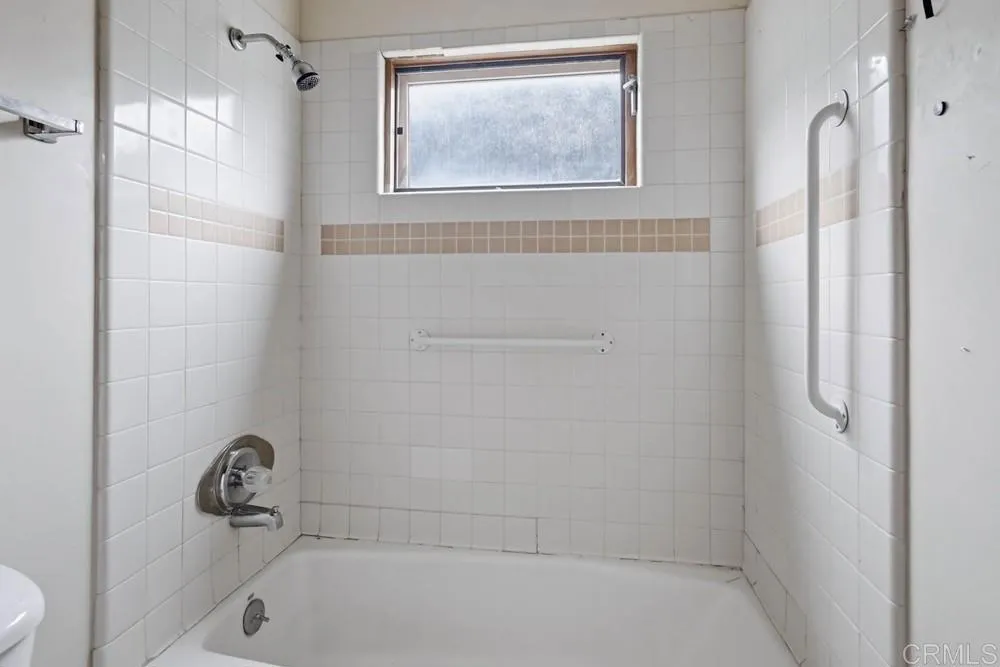 https://cdn.realtyfeed.com/cdn/127/306613127/9e6ac7bdce0bcf658e5230ad0b041202.webp