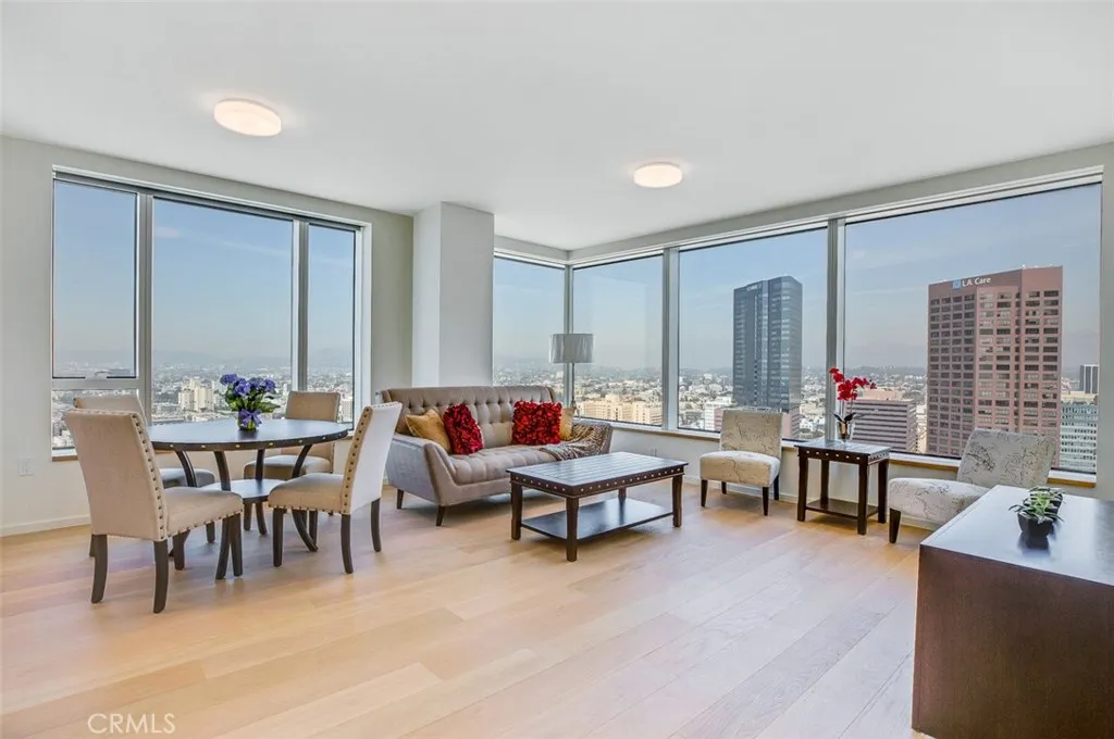 Los Angeles, CA 90017