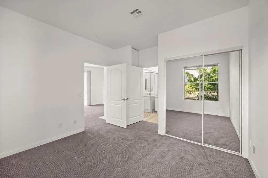 https://cdn.realtyfeed.com/cdn/127/306613190/5e0a56cf3d5bf27eb1b9493f4ae6ca63.webp