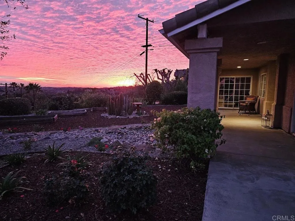 https://cdn.realtyfeed.com/cdn/127/306613191/2a18334395eee858a5f26cc98625e944.webp