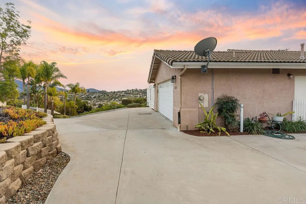 https://cdn.realtyfeed.com/cdn/127/306613191/6c098650051be31e11eeb233e43742e6.webp