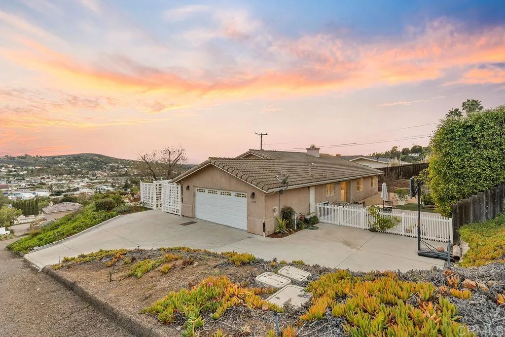 https://cdn.realtyfeed.com/cdn/127/306613191/a482a8d469450908946b940ff856279f.webp