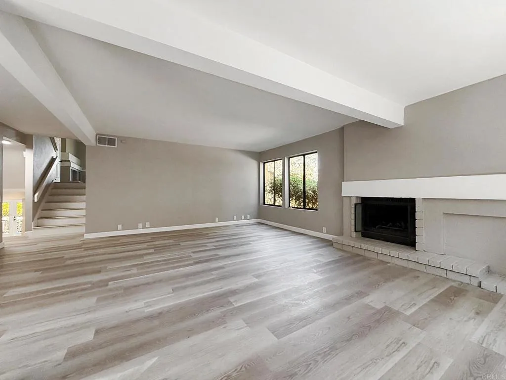 https://cdn.realtyfeed.com/cdn/127/306613220/bc0b43336533f22a9ea3f7c7523ad306.webp