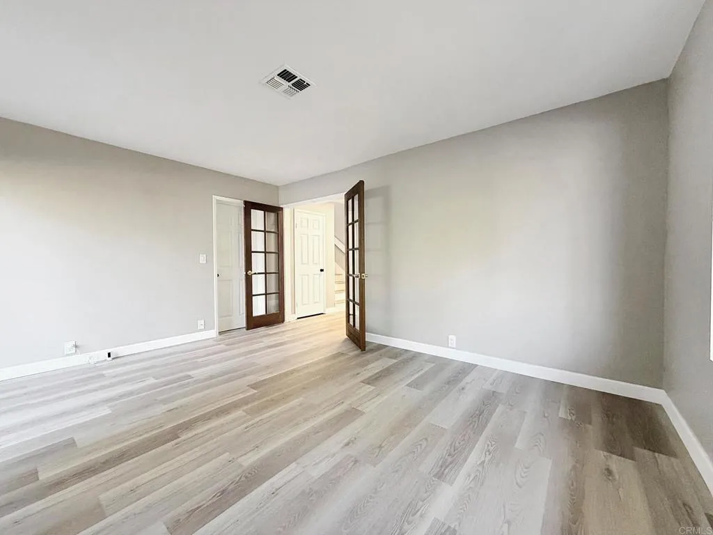 https://cdn.realtyfeed.com/cdn/127/306613220/d61299d2b01a6a7a75b9c6b6572118d7.webp
