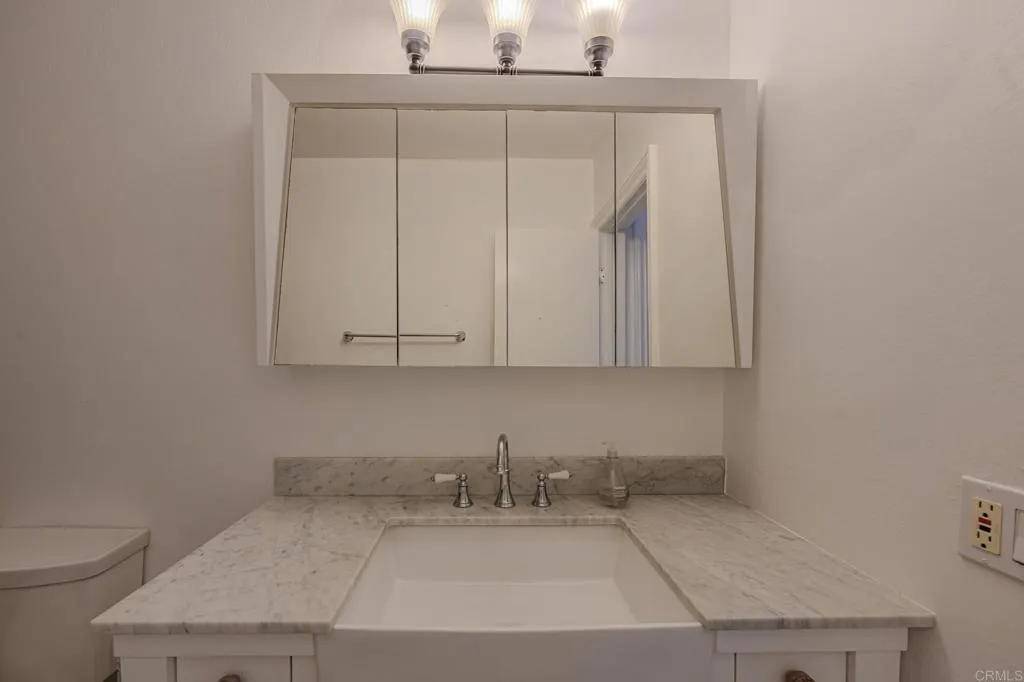 https://cdn.realtyfeed.com/cdn/127/306613231/2933a07e3c18b4ab1cc9c289640cc54e.webp