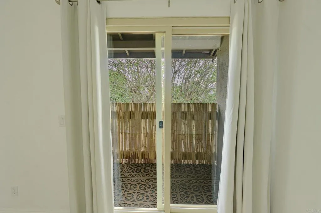 https://cdn.realtyfeed.com/cdn/127/306613231/fb8de2a533f3ab96a18b4940013e6a3a.webp