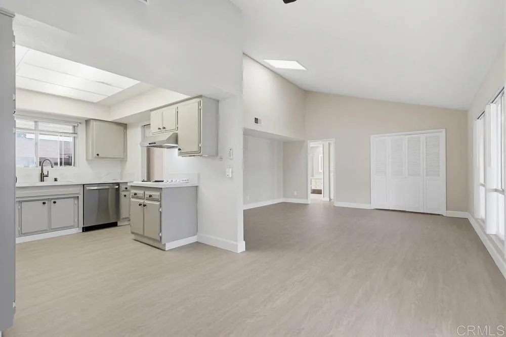 https://cdn.realtyfeed.com/cdn/127/306613234/a5ab49d102a60c0626624fa95731e2d1.webp