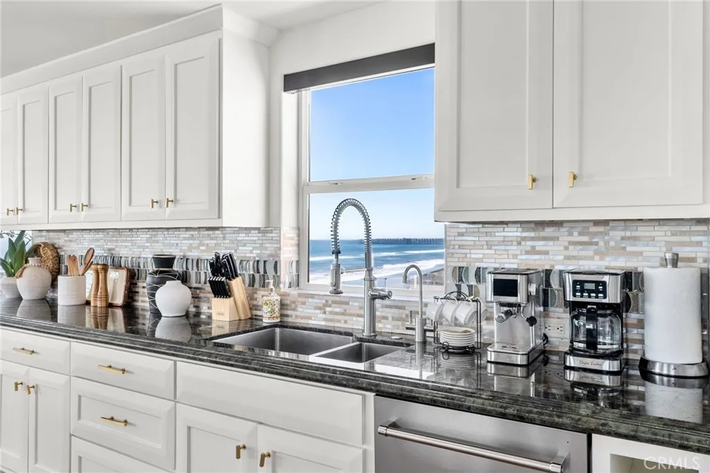 https://cdn.realtyfeed.com/cdn/127/306613257/04758465d39370fb96e85fb21ec0971d.webp