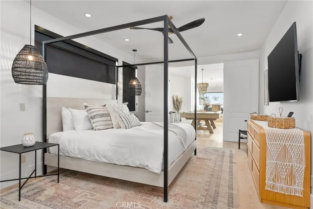 https://cdn.realtyfeed.com/cdn/127/306613257/ee6f9961c4d56d7f47303b31412ede1a.webp
