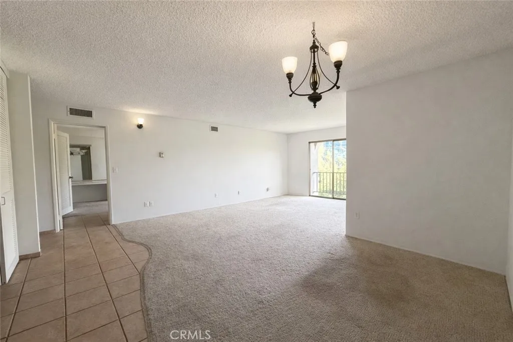 https://cdn.realtyfeed.com/cdn/127/306613264/21143711b8183108e5b062343c157936.webp