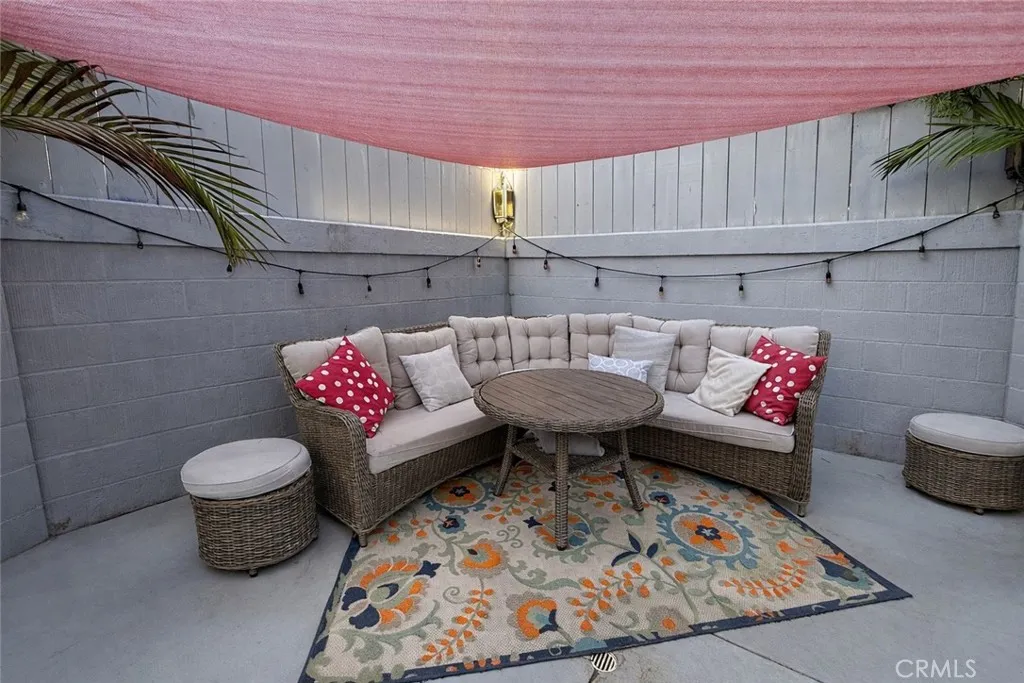 https://cdn.realtyfeed.com/cdn/127/306613264/49b7c6d8b34a5ba1a9e7826e46fc683d.webp