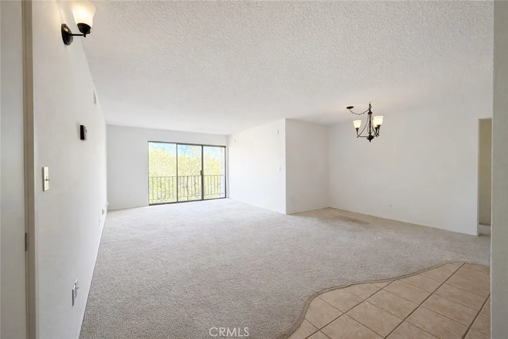 https://cdn.realtyfeed.com/cdn/127/306613264/c219dc3ca2eb01f48f7de1e51ecdfe2f.webp