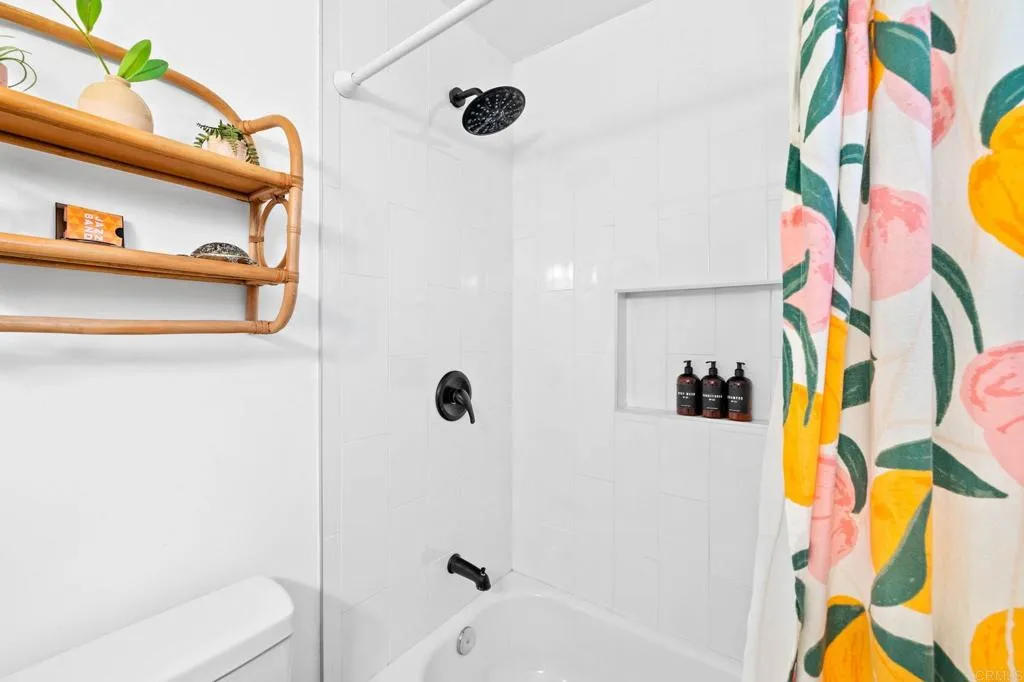 https://cdn.realtyfeed.com/cdn/127/306613271/f1dca0bee382b98c9614ad571531cc39.webp