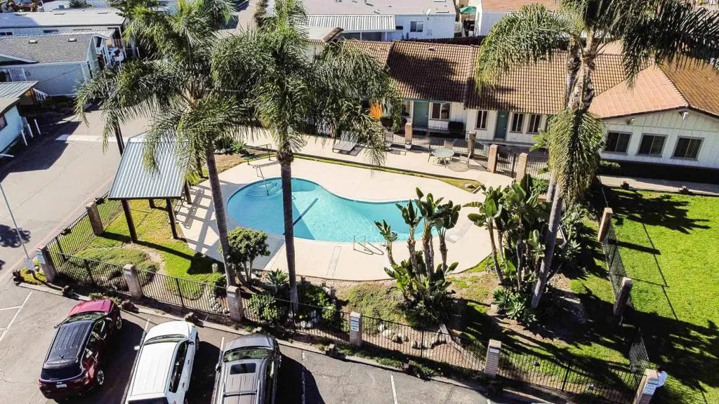 https://cdn.realtyfeed.com/cdn/127/306613386/73f5d667cfd163d6381e70f76c8d9f01.webp