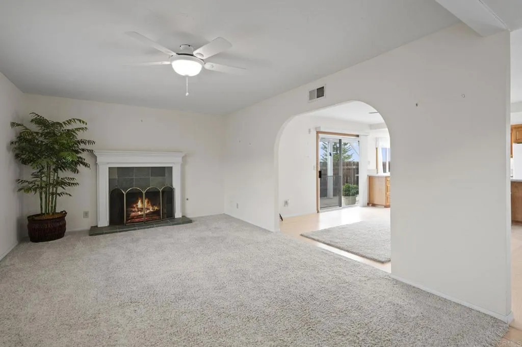 https://cdn.realtyfeed.com/cdn/127/306613403/5e46711934617cc1d99b437bff421e6d.webp