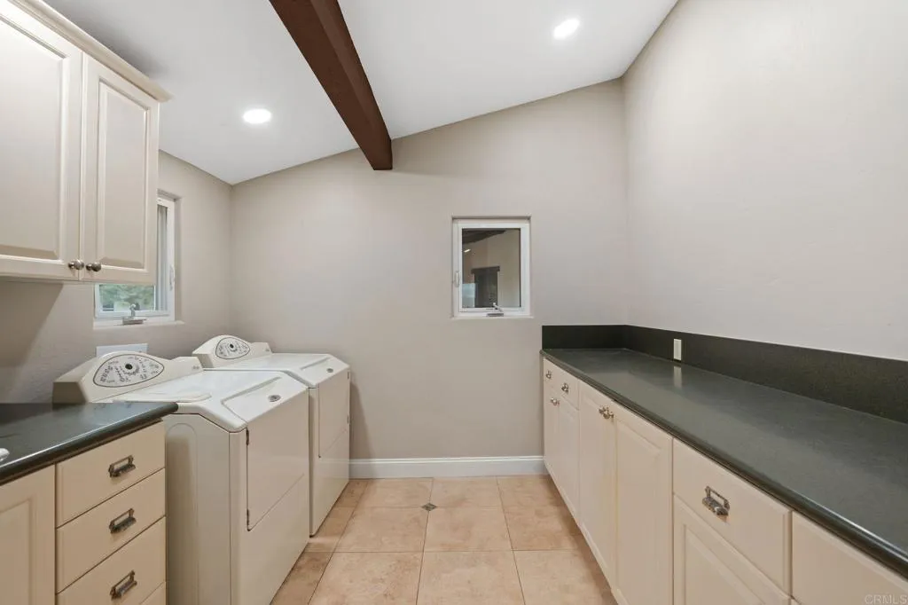 https://cdn.realtyfeed.com/cdn/127/306613411/8a474fe0bc1492db269c9b855783d831.webp