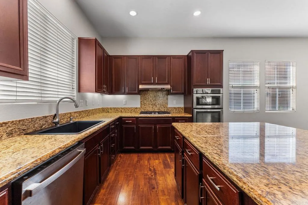 https://cdn.realtyfeed.com/cdn/127/306613430/745d31fcf86e7254052e13635bcf9487.webp