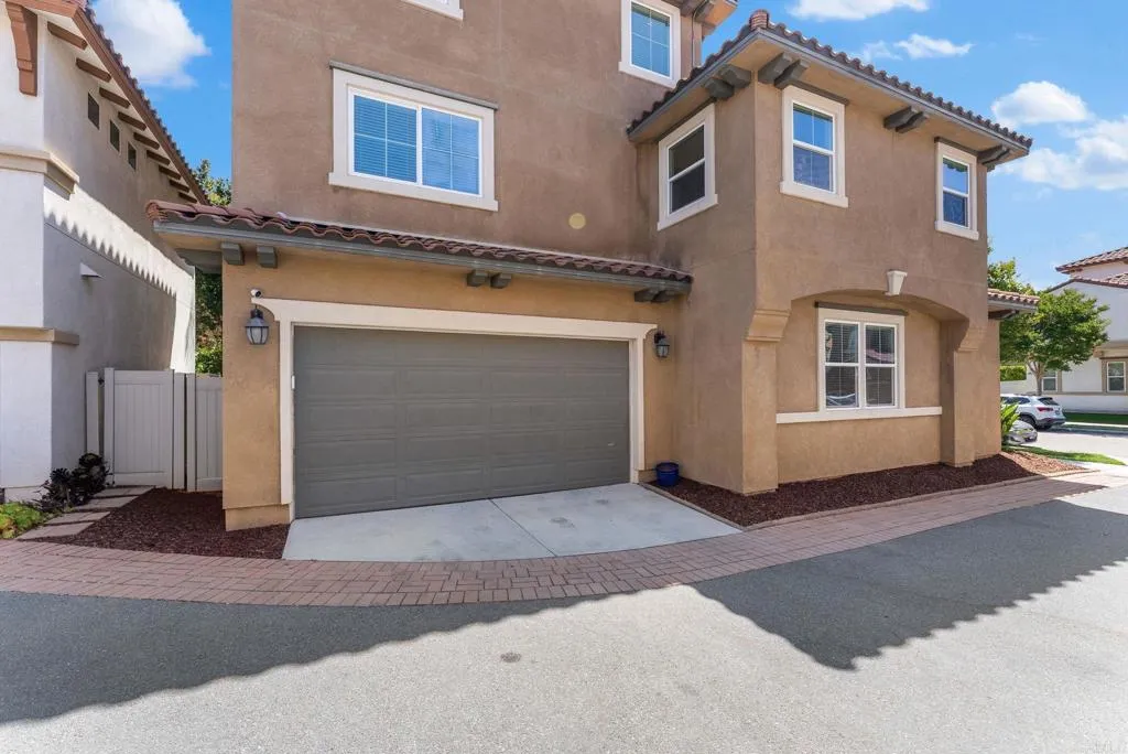 https://cdn.realtyfeed.com/cdn/127/306613430/7cf49d8e7256f8d6d241c62f7a9118a0.webp