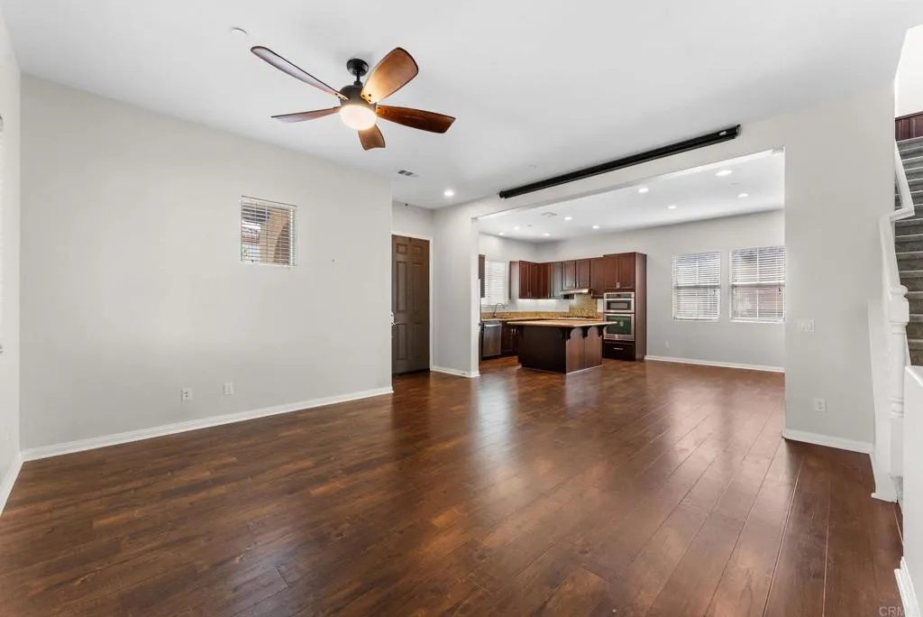 https://cdn.realtyfeed.com/cdn/127/306613430/b12ebd280eb1e46ada735adced305793.webp