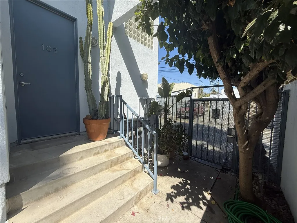 Santa Monica, CA 90404