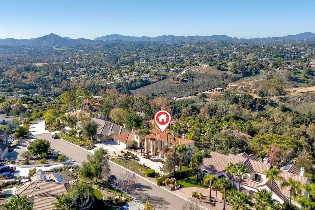 https://cdn.realtyfeed.com/cdn/127/306613501/40f511729e09d781b7cffafb827b0374.webp
