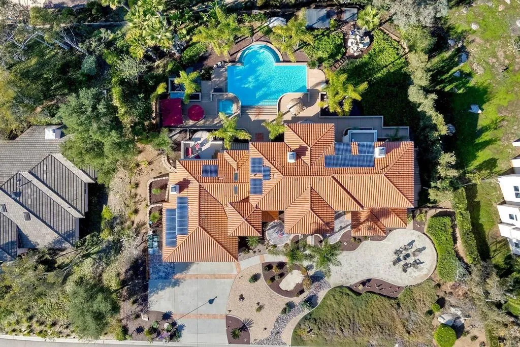 https://cdn.realtyfeed.com/cdn/127/306613501/86a58a967c583412818f9730aa8fc304.webp