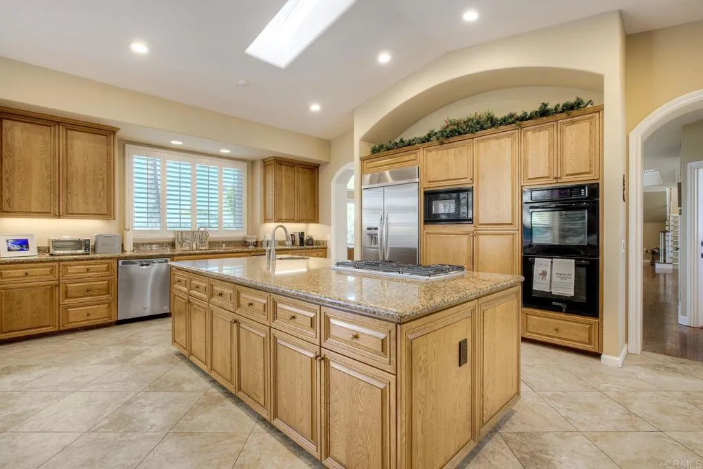https://cdn.realtyfeed.com/cdn/127/306613501/ad5c86f5155cd099966073d92ed7226e.webp
