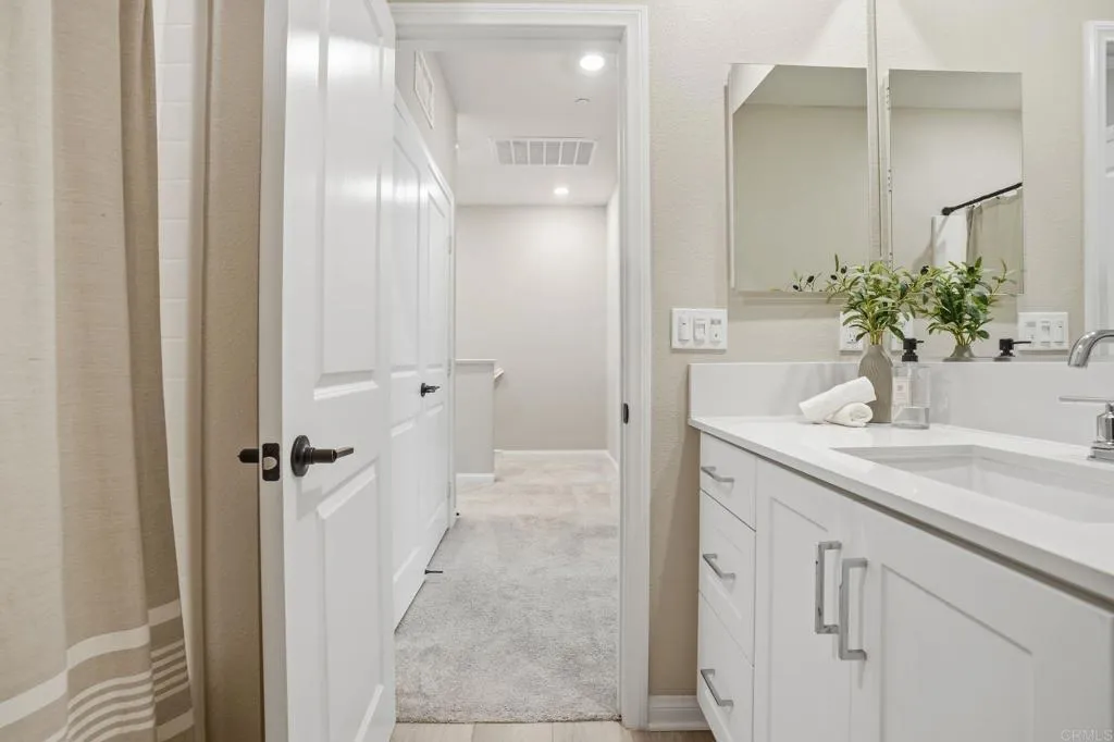 https://cdn.realtyfeed.com/cdn/127/306613504/b62ac3c39312740c70a44795191a8a1c.webp