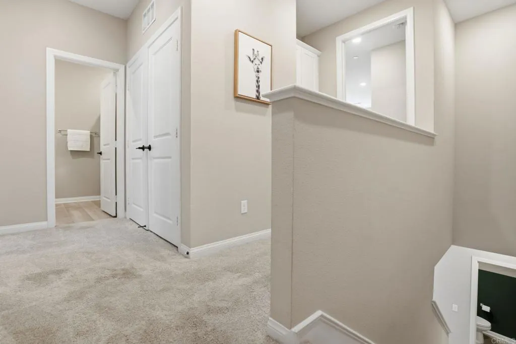 https://cdn.realtyfeed.com/cdn/127/306613504/f5c0f5440bd876173cef557026630553.webp