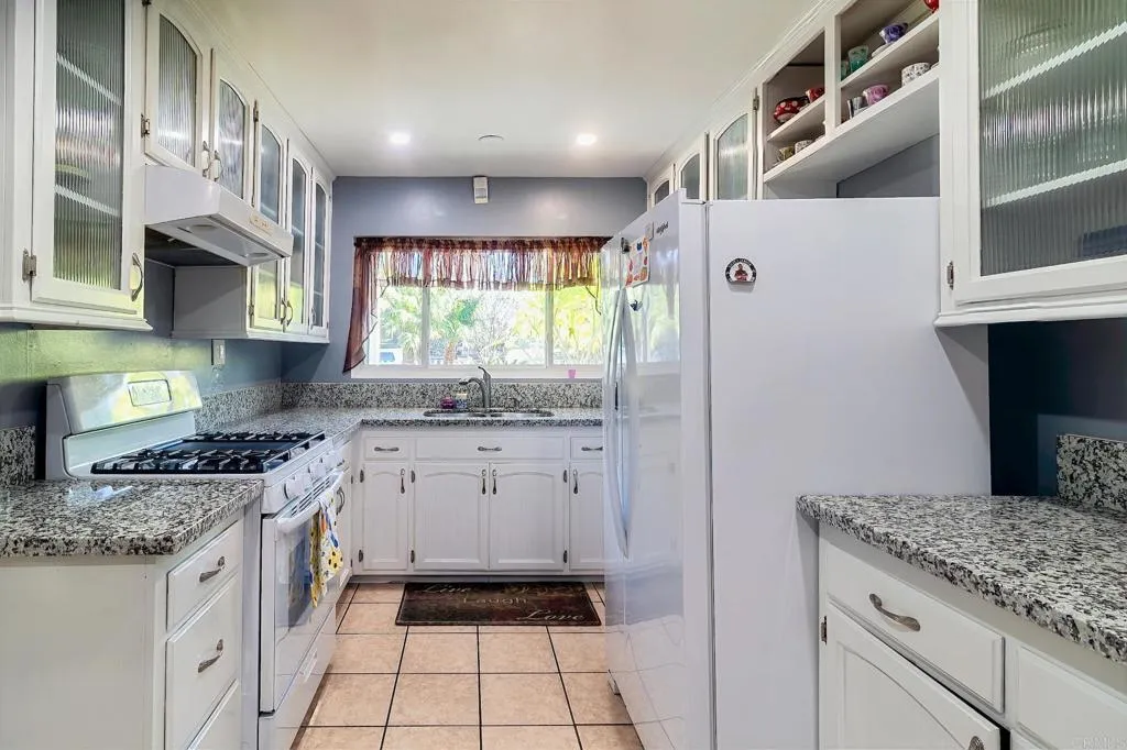 https://cdn.realtyfeed.com/cdn/127/306613593/6b6b2b1664c26e98e45f605d809f3b54.webp