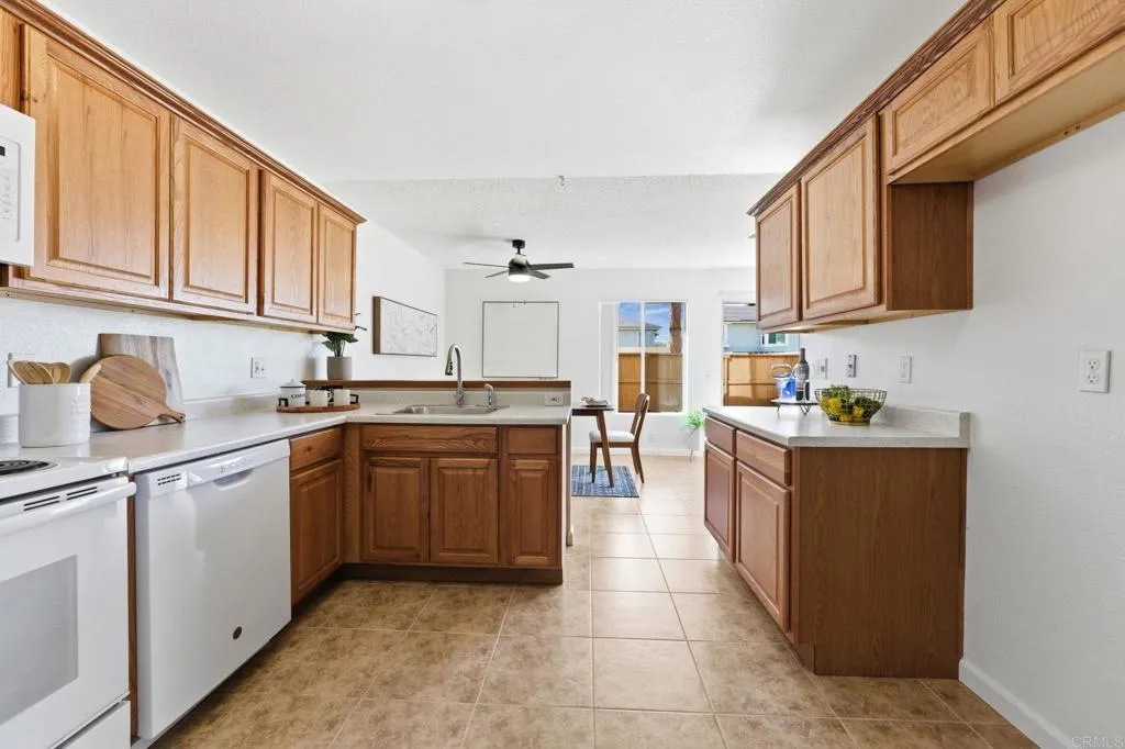 https://cdn.realtyfeed.com/cdn/127/306613671/1ea8a34e43ebd6cdbd7d10bd3f0f4820.webp