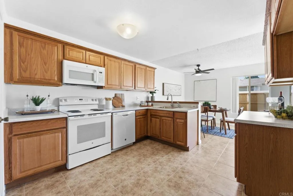 https://cdn.realtyfeed.com/cdn/127/306613671/2b88a342ffecc8ac39eed6a7f5249b06.webp