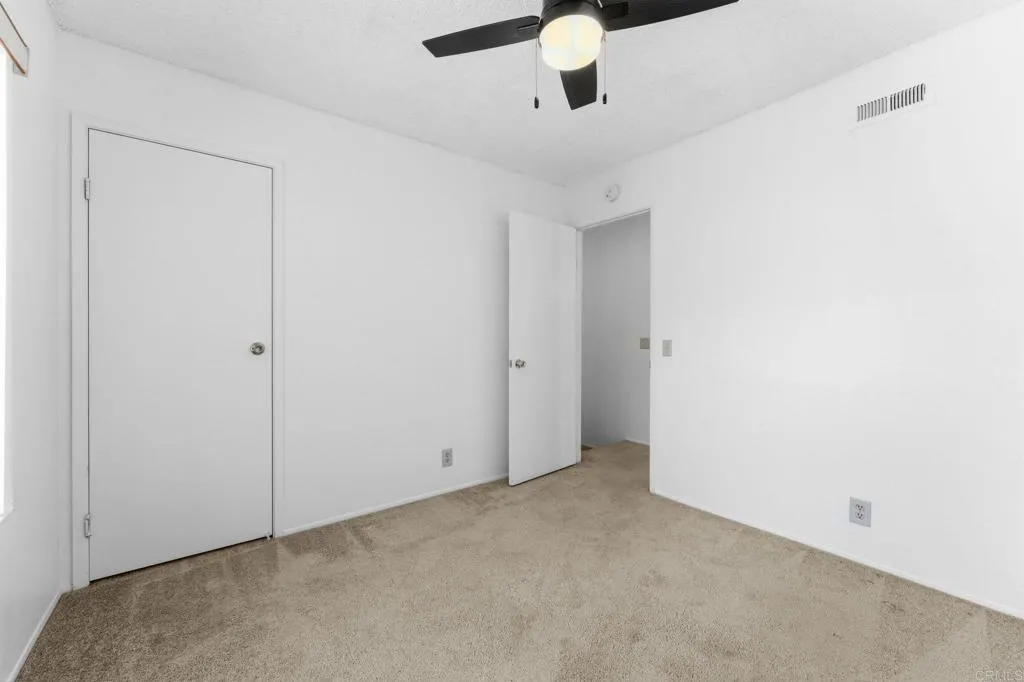 https://cdn.realtyfeed.com/cdn/127/306613671/3ec3c52639cd83097661c15ace01737a.webp