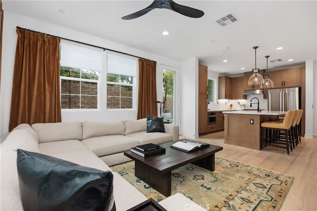 https://cdn.realtyfeed.com/cdn/127/306613712/1d47a09369bdedf9a3652905d3e37e9f.webp