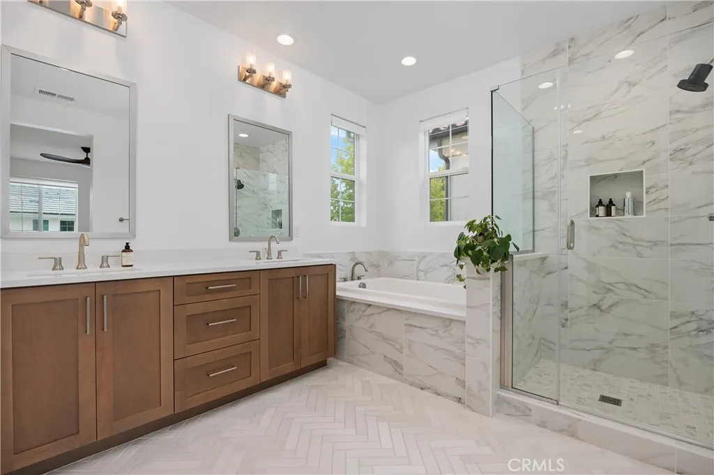https://cdn.realtyfeed.com/cdn/127/306613712/ebc51c7ba394cb9f69fd9aee5c8e733e.webp