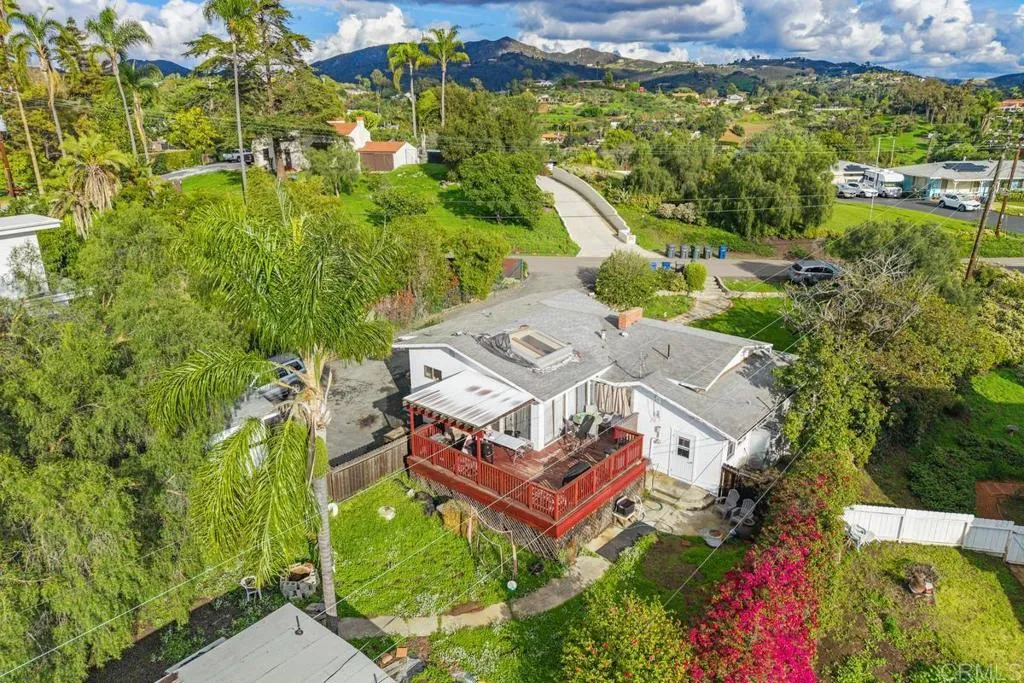 https://cdn.realtyfeed.com/cdn/127/306613722/11742f30a7f6a7ceaf921149f65e0783.webp