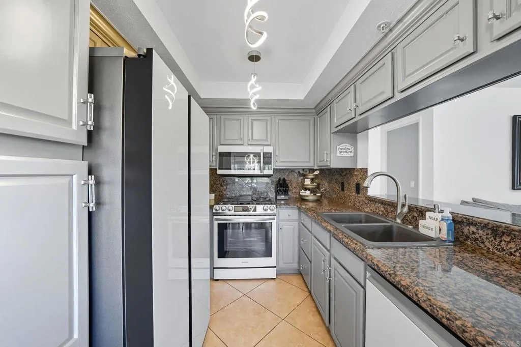 Photo #10: PTP2600154 Listing: Photo #10